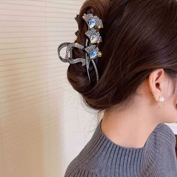 Vintage Accessories - Brand New Dark Grey Rhinestone Top Fashion Hair Clip